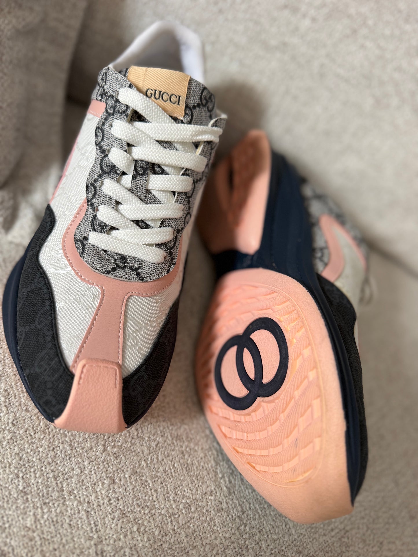 PRE-LOVED 🩷 size 37/4 Trainers