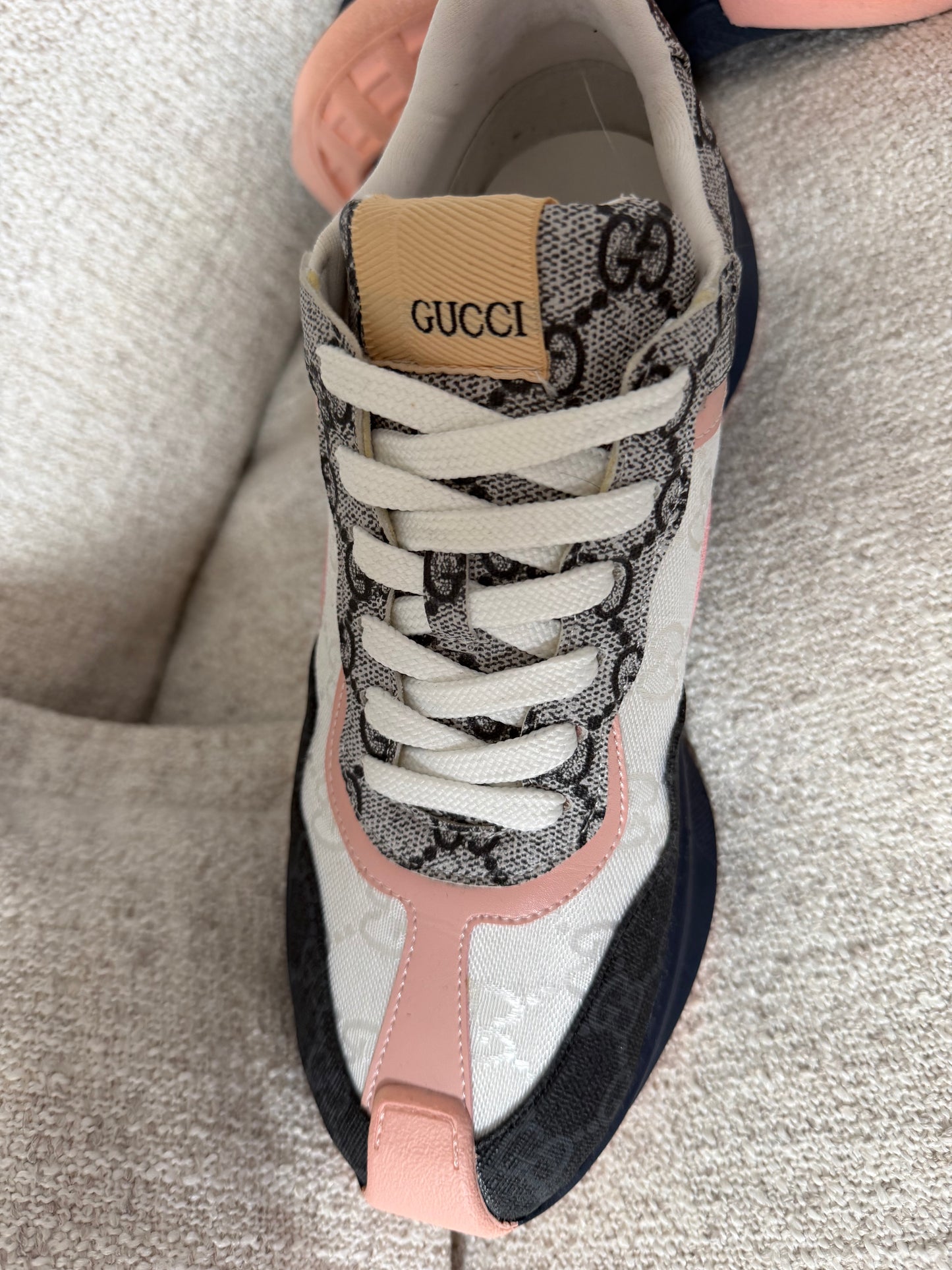 PRE-LOVED 🩷 size 37/4 Trainers